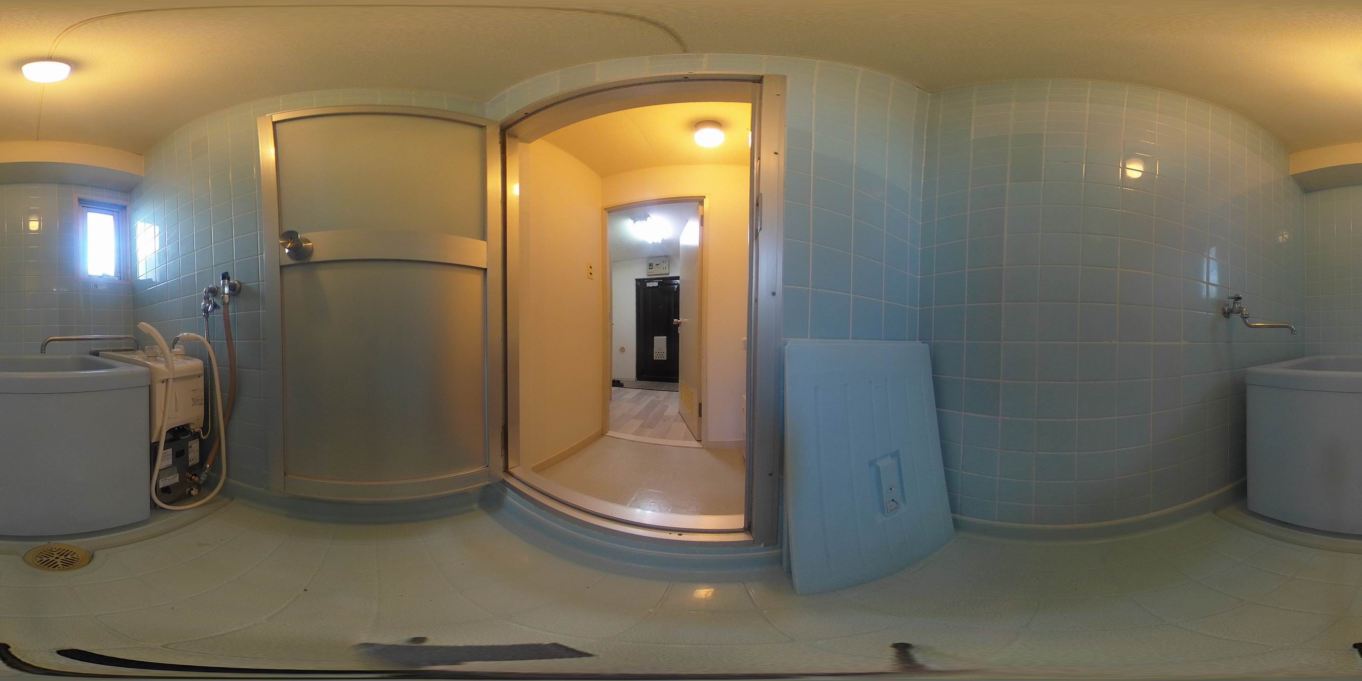 �o�X���[��