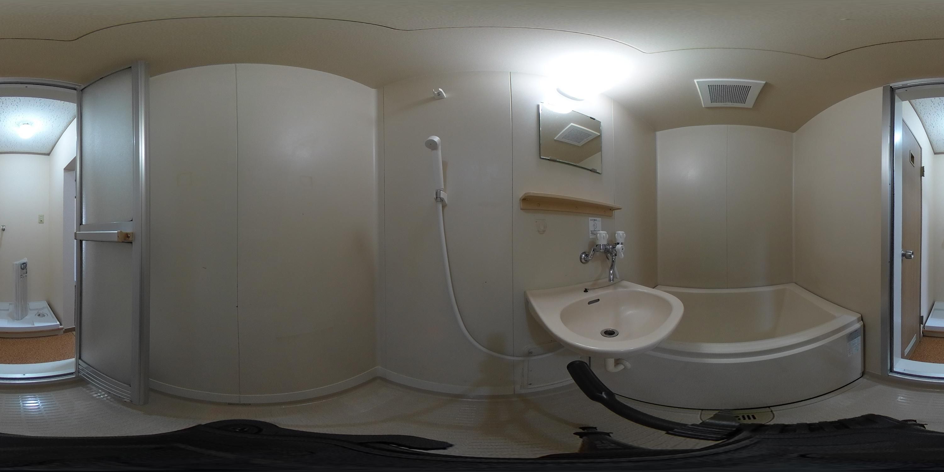 �o�X���[��